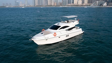 Perfect sightseeing yacht cruise in Dubai